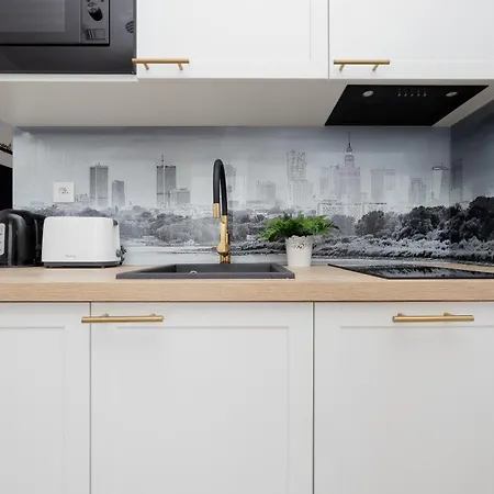 In With Balcony & Air Condition By Renters Apartmán