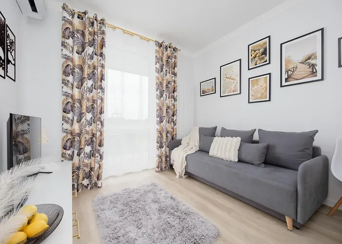 Apartmán In With Balcony & Air Condition By Renters Varšava