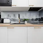 In With Air Condition & Balcony By Renters Lägenhet