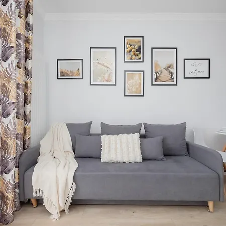 In With Air Condition & Balcony By Renters * Warszawa