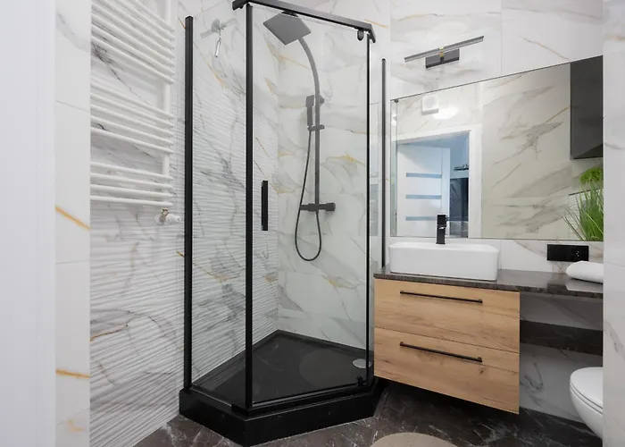 In With Balcony & Air Condition By Renters Warszawa