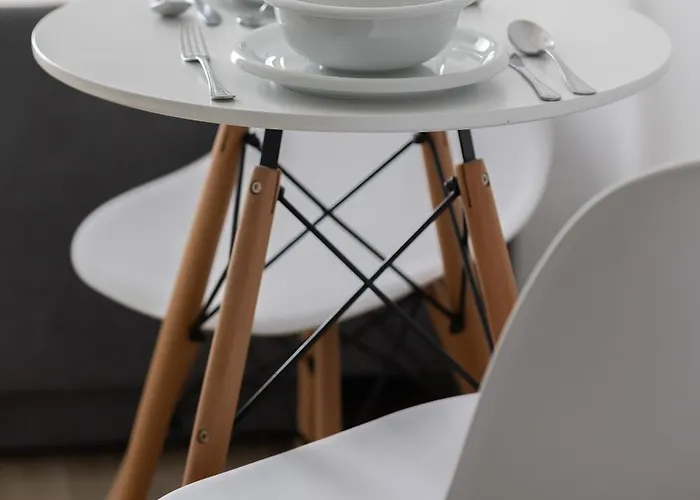 In With Balcony & Air Condition By Renters